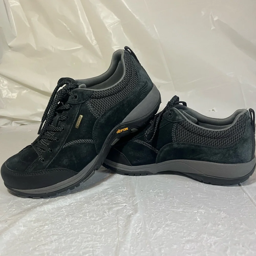 Dansko Paisley Suede waterproof sneaker, size 38